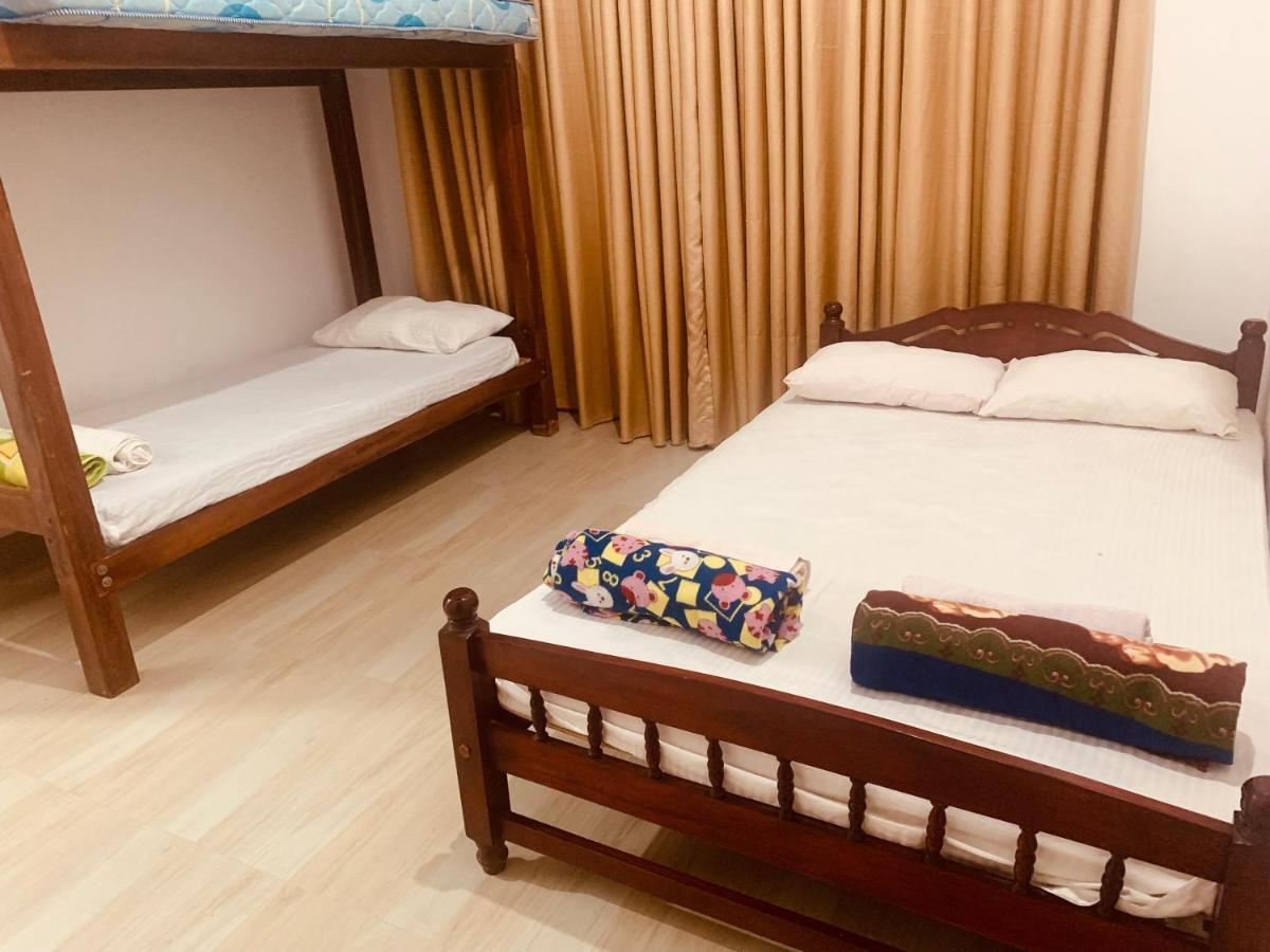 גאלה Jungle City Hostel מראה חיצוני תמונה